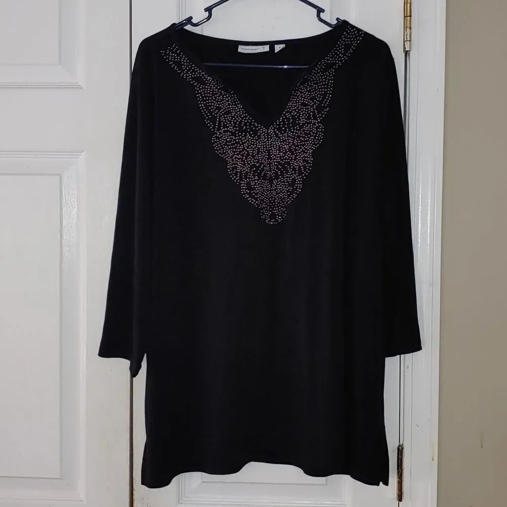 Susan Graver black embellished neckline tunic Sz XL